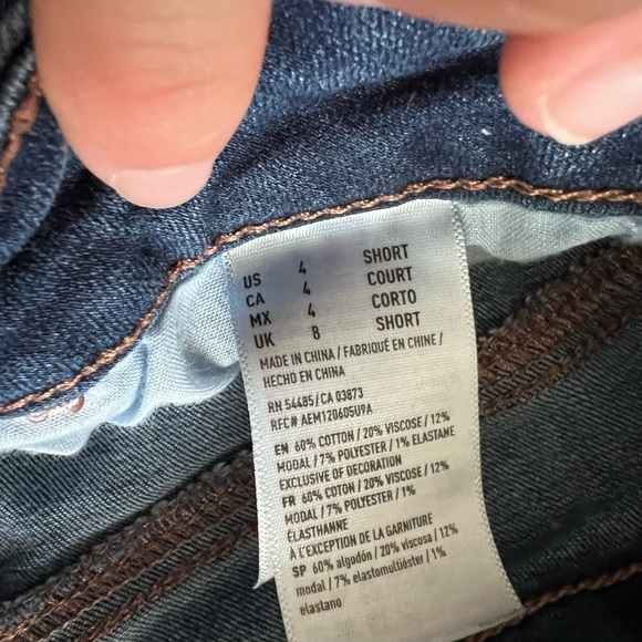 American Eagle Ripped Jeans - Picture 3 of 3